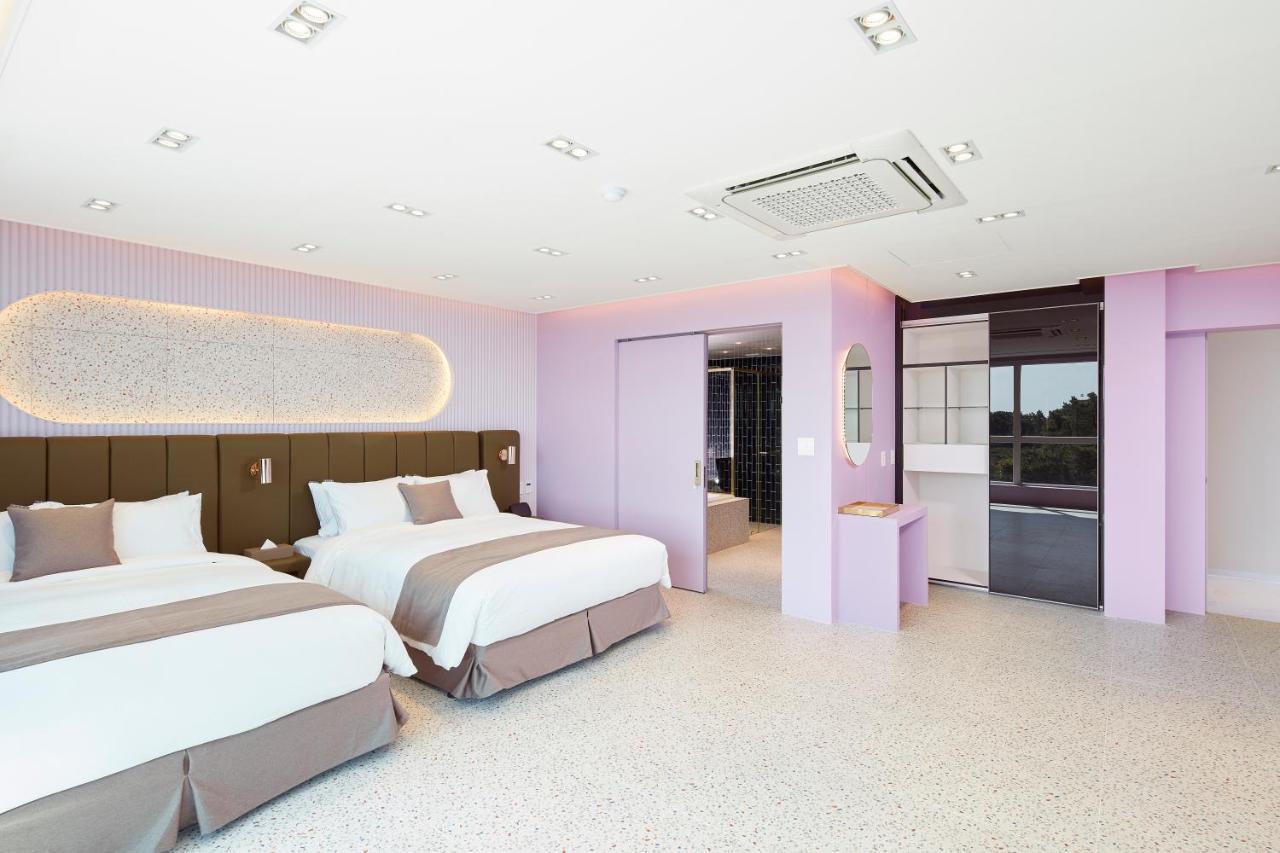 Elren Hotel Jeju Согвипхо Экстерьер фото