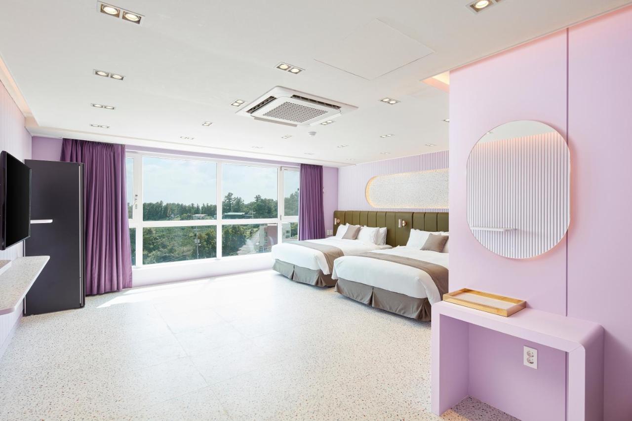 Elren Hotel Jeju Согвипхо Экстерьер фото